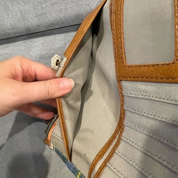 Multi-color fossil wallet - Picture 6 of 7